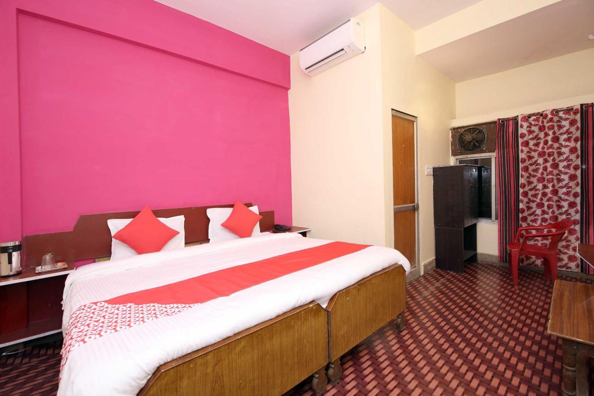Oyo Flagship 15481 Hotel Star Karnāl Exterior foto